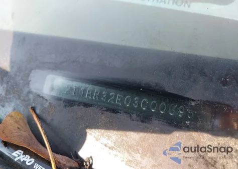 2003 Toyota Corolla Le из США, поврежденный, VIN 2T1BR32E03C008957